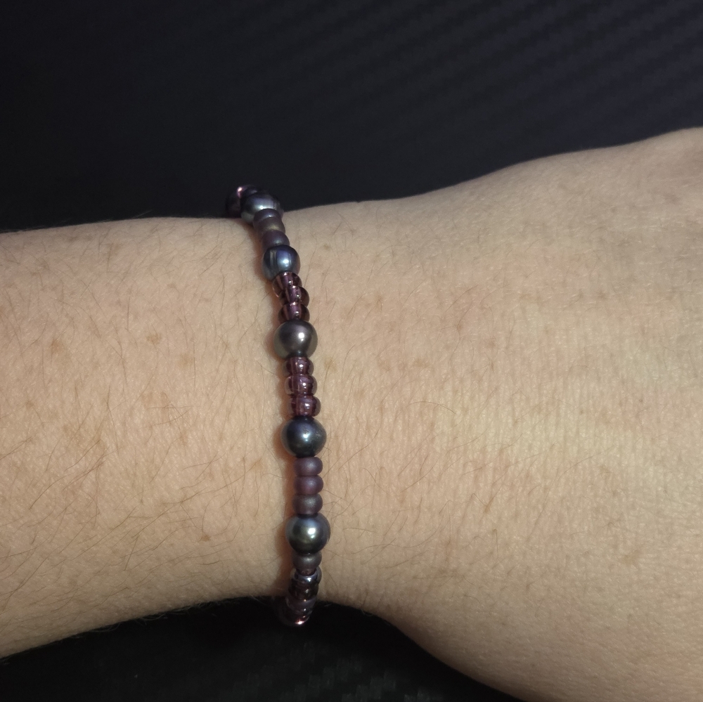 Elegant Peacock Pearl Necklace and Bracelet Set - Picture 4 of 5